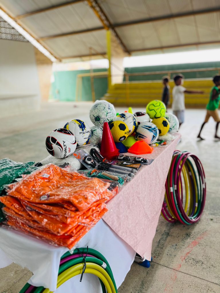 WhatsApp Image 2024 02 01 at 18.13.31 768x1024 - Em Belo Jardim: Gestão Municipal realiza entrega de materiais para Oficina de Esportes e Lazer nesta quinta-feira