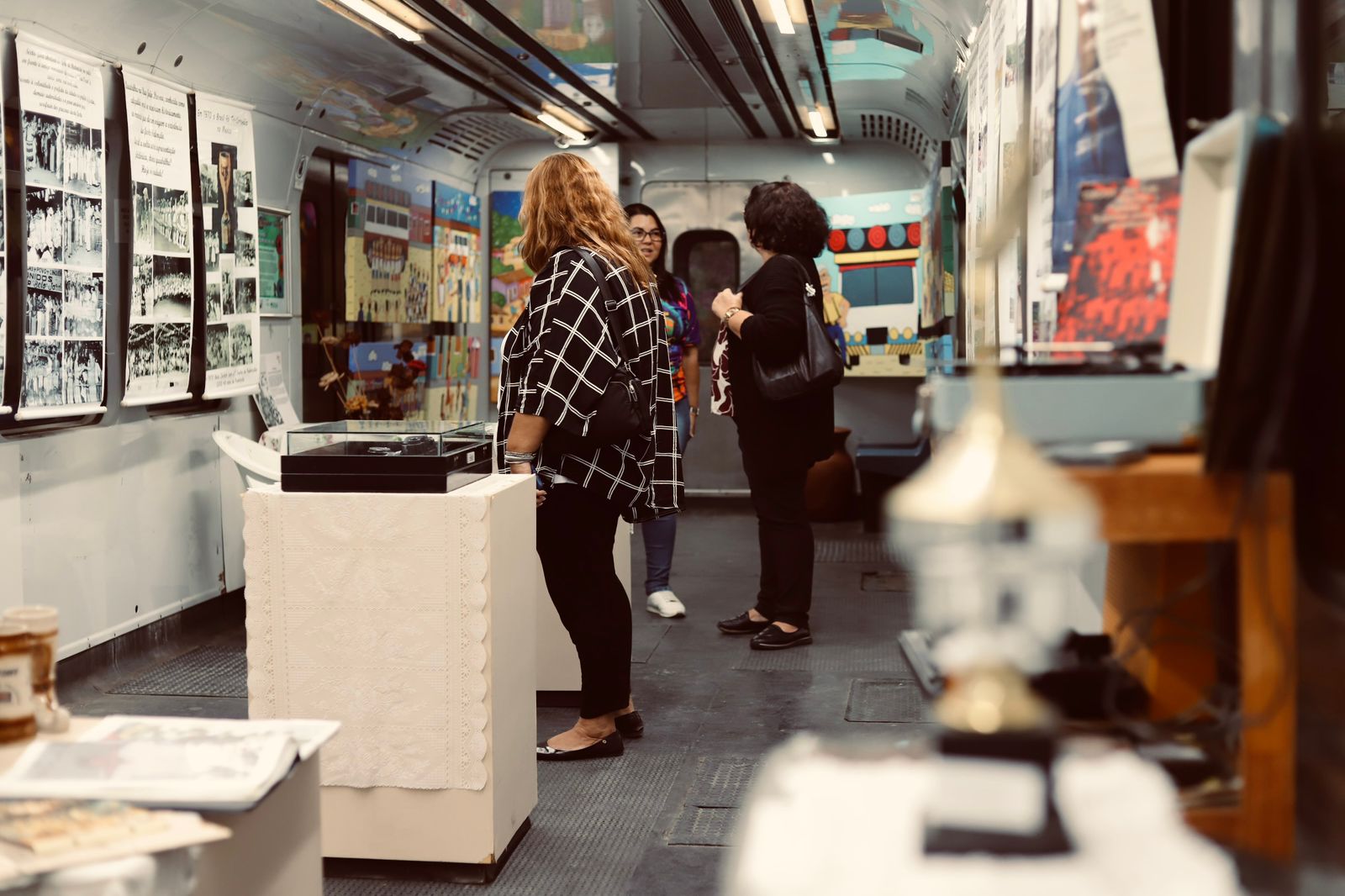 Visitantes da exposição “Memórias da Maroca Conceição Augusta”, em Belo Jardim, vão concorrer a sorteio de artesanato local